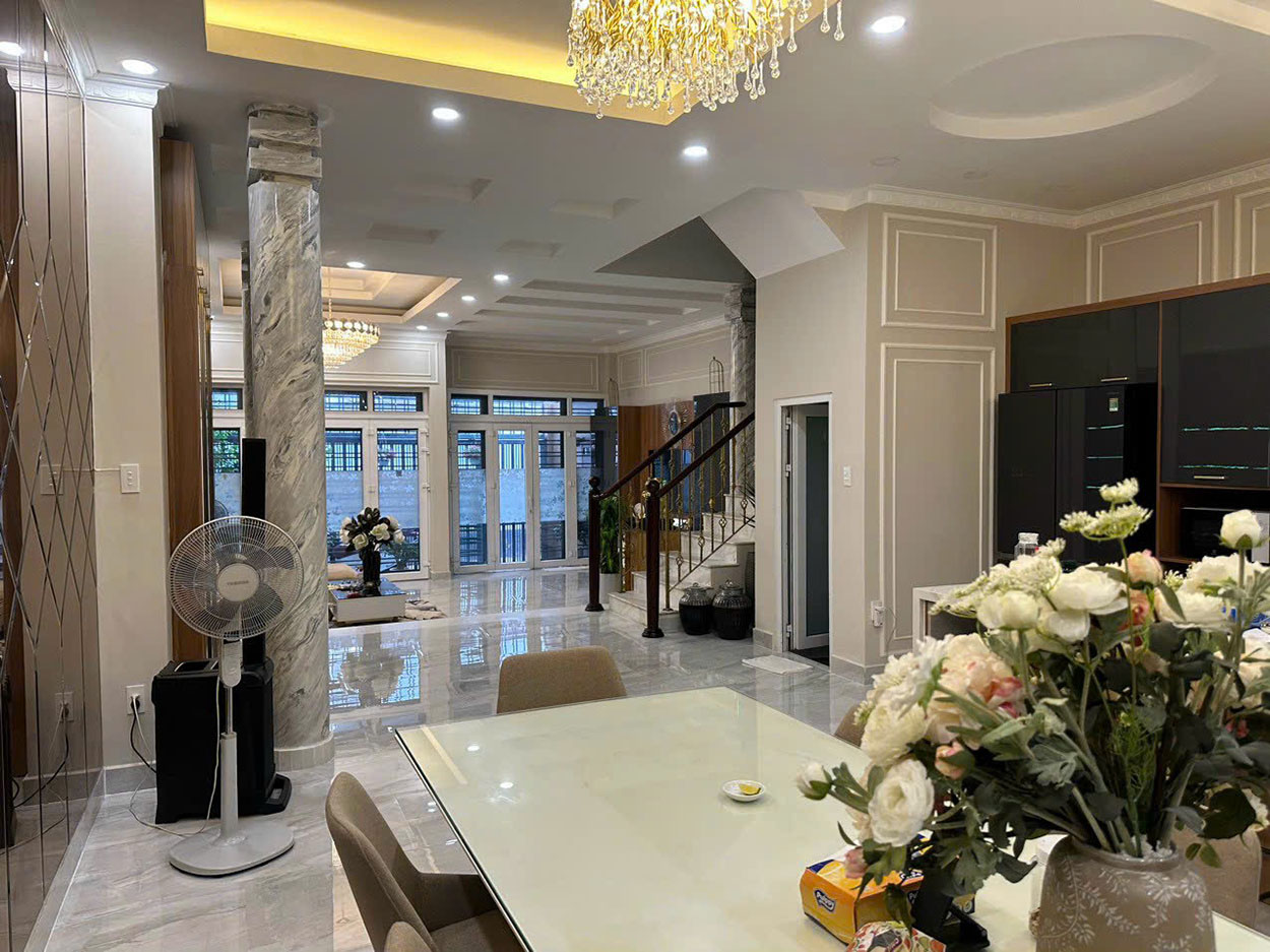 Biệt thự 3 lầu (6,4x18-nở hậu) 5 phòng master, n.thất c.cấp, hẻm xe hơi khu cao cấp Võ Thị Sáu, Q.1